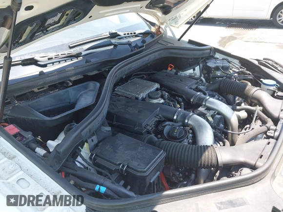 2014 Mercedes-Benz GL 450 with VIN 4JGDF7CE4EA348588, listed as a IAAI auction lot 42601136 with 129,166 mi miles and . Bid and sale history available at DreamBid. Image 6.