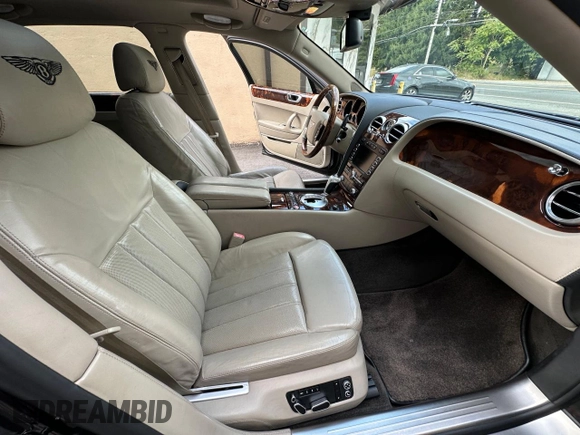 2008 Bentley Flying Spur with VIN SCBBR93W98C055885, listed as a Copart auction lot 55952445 with 81,286 mi miles and Clean Title. Bid and sale history available at DreamBid. Image 5.