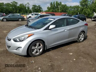 2013 Hyundai Elantra GLS z VIN 5NPDH4AE4DH388449, wystawiony jako Copart lot #58084745 z przebiegiem 74 006 mil mil oraz Szkoda całkowita • Salvage title. Historia ofert i sprzedaży dostępna na DreamBid. Obrazek 1.