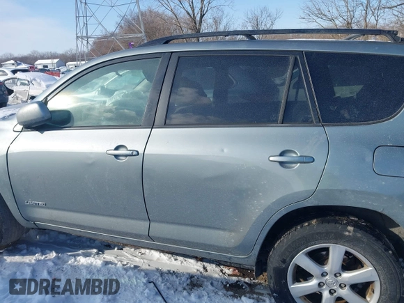 2006 Toyota RAV4 Limited with VIN JTMBK31V266008492, listed as a IAAI auction lot 41254521 with 269,374 mi miles. Bid and sale history available at carsss.com. Image 14.