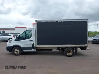 2017 Ford Transit z VIN 1FDBF8ZM1HKB48536, wystawiony jako IAAI lot #42306764 z przebiegiem 74 477 mil mil oraz . Historia ofert i sprzedaży dostępna na DreamBid. Obrazek 14.