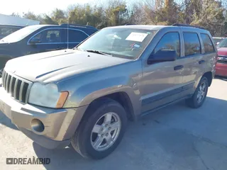 2006 Jeep Grand Cherokee Laredo with VIN 1J4GS48K96C316343, listed as a IAAI auction lot 41477975 with 235,979 mi miles. Bid and sale history available at carsss.com. Image 2.
