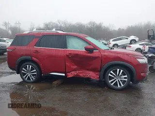 2024 Nissan Pathfinder Platinum z VIN 5N1DR3DJ1RC275508, wystawiony jako IAAI lot #41566678 z przebiegiem 5 326 mil mil oraz . Historia ofert i sprzedaży dostępna na DreamBid. Obrazek 13.