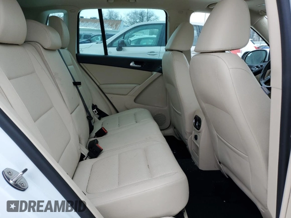 2017 Volkswagen Tiguan Wolfsburg Edition z VIN WVGRV7AX6HW506983, wystawiony jako Copart lot #88631575 z przebiegiem Nie podano mil oraz Szkoda całkowita • Salvage title. Historia ofert i sprzedaży dostępna na DreamBid. Obrazek 11.