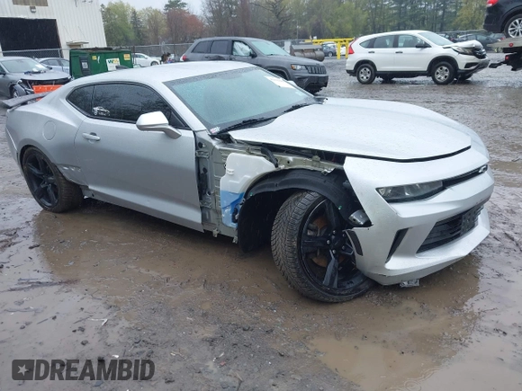 2017 Chevrolet Camaro 1LT z VIN 1G1FB1RXXH0179842, wystawiony jako IAAI lot #42192280 z przebiegiem 89 548 mil mil oraz . Historia ofert i sprzedaży dostępna na DreamBid. Obrazek 1.