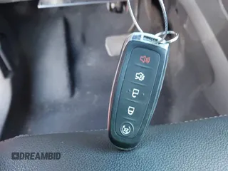 2014 Ford Escape Titanium с VIN 1FMCU0J91EUC20936, выставлен на аукционе IAAI как лот 41626264 с пробегом 27 089 миль миль и . История ставок и продаж доступна на DreamBid. Изображение 11.