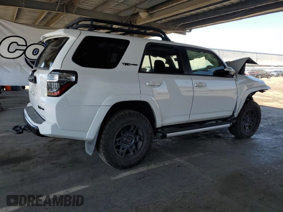 2019 Toyota 4Runner SR5 с VIN JTEBU5JR5K5700458, выставлен на аукционе Copart как лот 59049125 с пробегом 70 684 миль миль и Списание • Salvage title. История ставок и продаж доступна на DreamBid. Изображение 3.