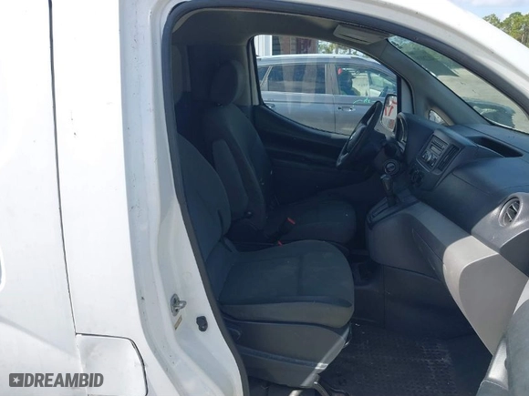 2015 Nissan NV200 SV with VIN 3N6CM0KN3FK711426, listed as a IAAI auction lot 41228839 with 149,546 mi miles. Bid and sale history available at carsss.com. Image 5.