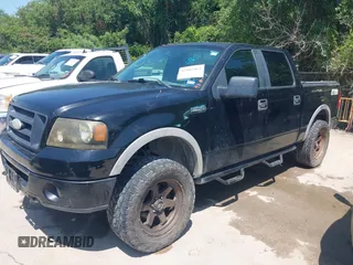 2007 Ford F-150 XLT z VIN 1FTPW14V47KD26004, wystawiony jako IAAI lot #42482463 z przebiegiem 275 392 mil mil oraz . Historia ofert i sprzedaży dostępna na DreamBid. Obrazek 2.