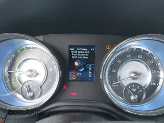 2012 Chrysler 300 Limited with VIN 2C3CCACG0CH263449, listed as a IAAI auction lot 41829134 with 157,108 mi miles. Bid and sale history available at carsss.com. Image 7.