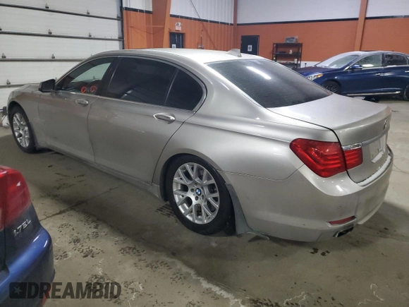 2010 BMW 7 Series 750Li xDrive z VIN WBAKC8C5XAC431447, wystawiony jako Copart lot #81781184 z przebiegiem 241 753 mil mil oraz Czysty tytuł • Clean title. Historia ofert i sprzedaży dostępna na DreamBid. Obrazek 2.