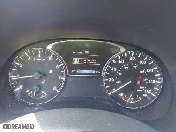 2019 Nissan Pathfinder S with VIN 5N1DR2MM8KC577081, listed as a IAAI auction lot 41331941 with 95715 miles. Bid and sale history available at carsss.com. Image 7.