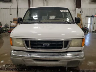 2003 Ford Econoline Passenger XL with VIN 1FMRE11LX3HB62226, listed as a Copart auction lot 45860925 with 308,385 mi miles and Non repairable. Bid and sale history available at DreamBid. Image 5.