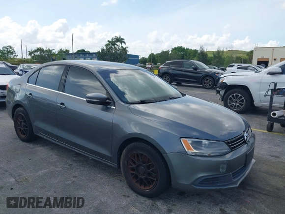 2013 Volkswagen Jetta SE with VIN 3VWDP7AJ1DM280251, listed as a IAAI auction lot 42391472 with 98,788 mi miles and . Bid and sale history available at DreamBid. Image 1.