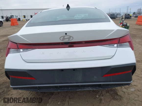 2024 Hyundai Elantra SE with VIN KMHLL4DG2RU786744, listed as a IAAI auction lot 41510735 with 8,221 mi miles and . Bid and sale history available at DreamBid. Image 16.
