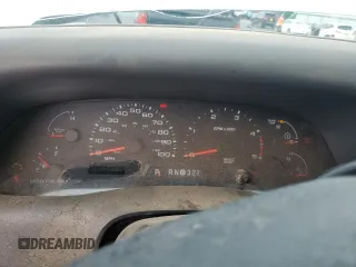 2004 Ford F-250 XL с VIN 1FTNX21P04ED89661, выставлен на аукционе Copart как лот 45214445 с пробегом 314 538 миль миль и Списание • Salvage title. История ставок и продаж доступна на DreamBid. Изображение 9.