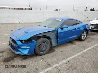 2021 Ford Mustang EcoBoost z VIN 1FA6P8TH5M5148701, wystawiony jako Copart lot #55763955 z przebiegiem 45 606 mil mil oraz Szkoda całkowita • Salvage title. Historia ofert i sprzedaży dostępna na DreamBid. Obrazek 1.