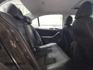 2013 Volkswagen Jetta SE z VIN 3VWBX7AJ8DM435207, wystawiony jako Copart lot #54331285 z przebiegiem 184 220 mil mil oraz Szkoda całkowita • Salvage title. Historia ofert i sprzedaży dostępna na DreamBid. Obrazek 10.