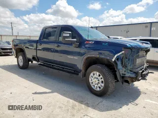 2022 Chevrolet Silverado 3500HD LT z VIN 1GC4YTEY1NF364717, wystawiony jako Copart lot #56453375 z przebiegiem 22 714 mil mil oraz Szkody całkowita. Historia ofert i sprzedaży dostępna na DreamBid. Obrazek 4.