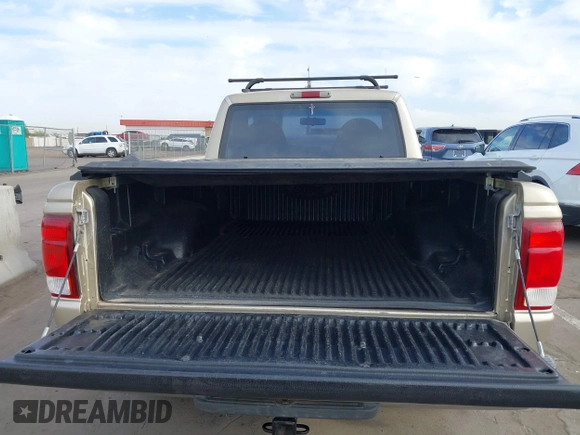 2000 Ford Ranger XL with VIN 1FTYR10CXYPA60122, listed as a IAAI auction lot 41879932 with 161,820 mi miles. Bid and sale history available at carsss.com. Image 8.