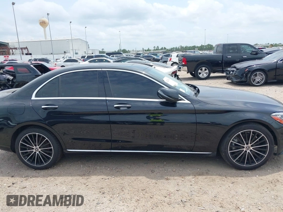 2020 Mercedes-Benz C 300 z VIN 55SWF8DB9LU325172, wystawiony jako IAAI lot #42287443 z przebiegiem 100 261 mil mil oraz . Historia ofert i sprzedaży dostępna na DreamBid. Obrazek 13.