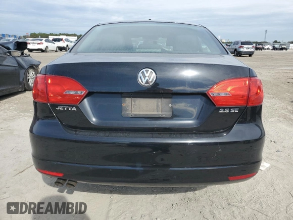 2011 Volkswagen Jetta SE z VIN 3VWDZ7AJ2BM352713, wystawiony jako Copart lot #42539615 z przebiegiem 93 070 mil mil oraz Czysty tytuł • Clean title. Historia ofert i sprzedaży dostępna na DreamBid. Obrazek 6.
