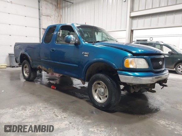 2000 Ford F-150 XL z VIN 1FTRX18L7YKB27657, wystawiony jako IAAI lot #42262373 z przebiegiem Nie podano mil oraz . Historia ofert i sprzedaży dostępna na DreamBid. Obrazek 1.