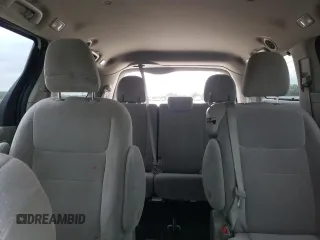 2020 Toyota Sienna LE Auto Access Seat с VIN 5TDKZ3DC1LS053764, выставлен на аукционе Copart как лот 53616155 с пробегом 108 778 миль миль и Списание • Salvage title. История ставок и продаж доступна на DreamBid. Изображение 10.