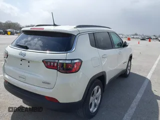 2021 Jeep Compass Latitude with VIN 3C4NJCBB7MT580777, listed as a IAAI auction lot 41813784 with 41,326 mi miles and . Bid and sale history available at DreamBid. Image 4.