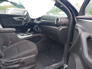 2020 Chevrolet Blazer LT с VIN 3GNKBHRS2LS623727, выставлен на аукционе IAAI как лот 42552476 с пробегом 32 305 миль миль и . История ставок и продаж доступна на DreamBid. Изображение 5.