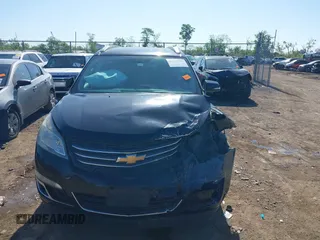2016 Chevrolet Traverse LT z VIN 1GNKVGKD2GJ226801, wystawiony jako IAAI lot #42221753 z przebiegiem 135 118 mil mil oraz . Historia ofert i sprzedaży dostępna na DreamBid. Obrazek 12.