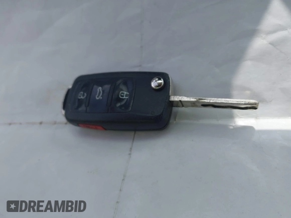 2013 Volkswagen Jetta SE с VIN 3VWDP7AJ1DM372752, выставлен на аукционе IAAI как лот 42380204 с пробегом 186 737 миль миль и . История ставок и продаж доступна на DreamBid. Изображение 11.