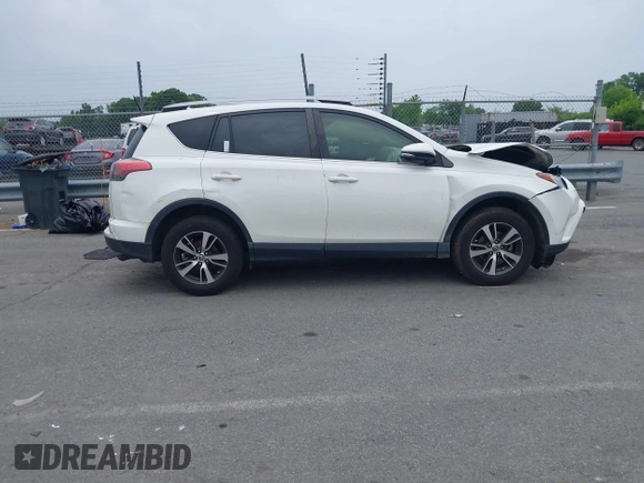 2018 Toyota RAV4 XLE z VIN JTMWFREV2JJ739366, wystawiony jako IAAI lot #42270427 z przebiegiem 112 558 mil mil oraz . Historia ofert i sprzedaży dostępna na DreamBid. Obrazek 12.