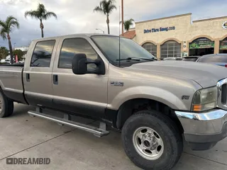 2002 Ford Super Duty F-250 XL with VIN 1FTNW21S82EC11338, listed as a Copart auction lot 44653565 with 191,294 mi miles and Clean Title. Bid and sale history available at carsss.com. Image 1.