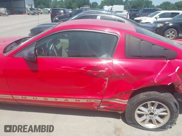 2009 Ford Mustang with VIN 1ZVHT80N295114597, listed as a IAAI auction lot 42013099 with 117,370 mi miles and . Bid and sale history available at carsss.com. Image 15.