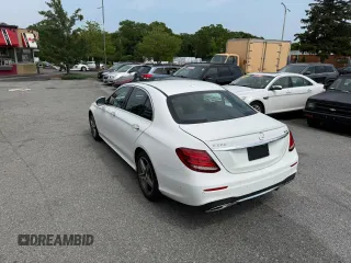 2017 Mercedes-Benz E 300 Luxury with VIN WDDZF4KB1HA058612, listed as a Copart auction lot 62069435 with 160,626 mi miles and Clean title. Bid and sale history available at DreamBid. Image 2.