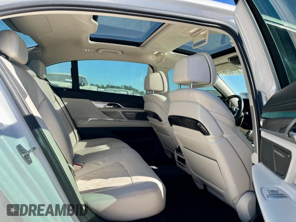 2018 BMW 7 Series ALPINA B7 xDrive with VIN WBA7F2C54JG423721, listed as a Copart auction lot 81182934 with 72,629 mi miles and Salvage Title. Bid and sale history available at carsss.com. Image 10.