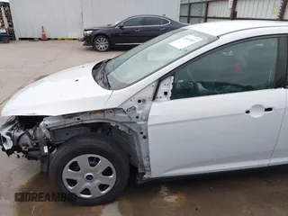 2018 Ford Focus S with VIN 1FADP3E23JL212714, listed as a IAAI auction lot 41895883 with 116,658 mi miles. Bid and sale history available at carsss.com. Image 18.