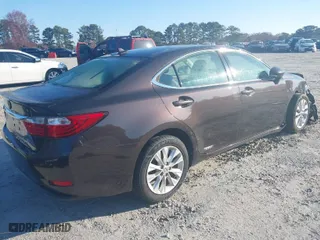 2013 Lexus ES 300h Hybrid with VIN JTHBW1GG9D2035340, listed as a IAAI auction lot 40919219 with 171,292 mi miles. Bid and sale history available at carsss.com. Image 4.