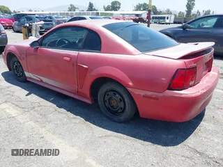 1999 Ford Mustang z VIN 1FAFP4045XF176751, wystawiony jako IAAI lot #42477901 z przebiegiem 156 945 mil mil oraz . Historia ofert i sprzedaży dostępna na DreamBid. Obrazek 3.