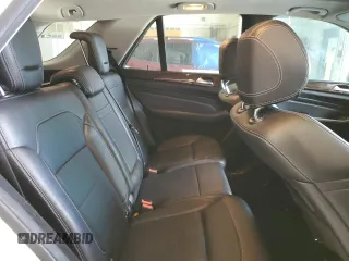 2013 Mercedes-Benz M 350 z VIN 4JGDA5HB3DA118475, wystawiony jako Copart lot #57900995 z przebiegiem 140 948 mil mil oraz Czysty tytuł • Clean title. Historia ofert i sprzedaży dostępna na DreamBid. Obrazek 11.