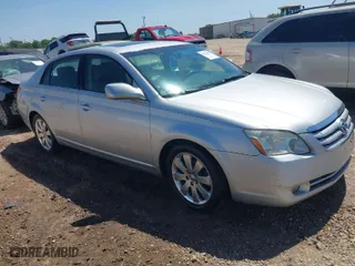 2005 Toyota Avalon XL with VIN 4T1BK36B95U047763, listed as a IAAI auction lot 41996438 with 224,315 mi miles. Bid and sale history available at carsss.com. Image 1.