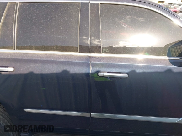 2019 Cadillac Escalade Luxury z VIN 1GYS4BKJ4KR291044, wystawiony jako IAAI lot #41818756 z przebiegiem Nie podano mil oraz . Historia ofert i sprzedaży dostępna na DreamBid. Obrazek 13.