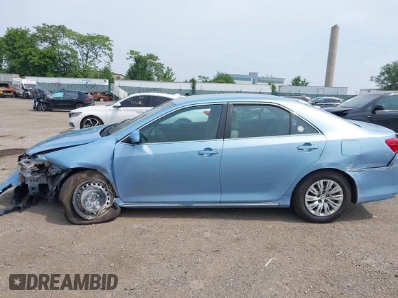 2012 Toyota Camry L z VIN 4T1BF1FKXCU549431, wystawiony jako IAAI lot #42514493 z przebiegiem Nie podano mil oraz . Historia ofert i sprzedaży dostępna na DreamBid. Obrazek 13.