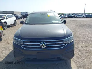 2024 Volkswagen Tiguan SE with VIN 3VVNB7AXXRM031028, listed as a IAAI auction lot 41832841 with 16,170 mi miles and . Bid and sale history available at DreamBid. Image 12.