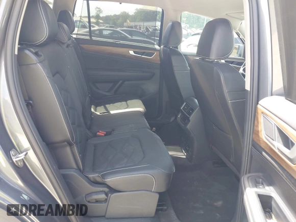 2025 Volkswagen Atlas SE with VIN 1V2HR2CA5SC501930, listed as a IAAI auction lot 42280025 with 8,026 mi miles and . Bid and sale history available at DreamBid. Image 8.