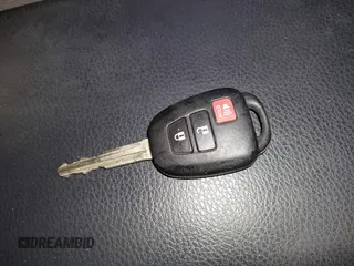 2015 Toyota RAV4 LE с VIN JTMZFREV1FD070512, выставлен на аукционе IAAI как лот 41955762 с пробегом 129 329 миль миль и . История ставок и продаж доступна на DreamBid. Изображение 11.