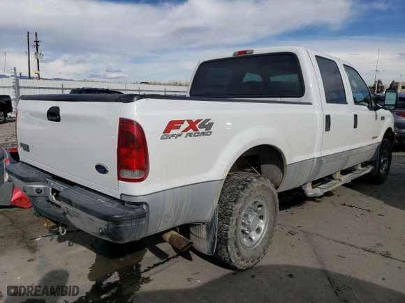 2003 Ford Super Duty F-250 XL with VIN 1FTNW21F23EA99897, listed as a Copart auction lot 45244045 with 280,981 mi miles and Salvage Title. Bid and sale history available at carsss.com. Image 3.