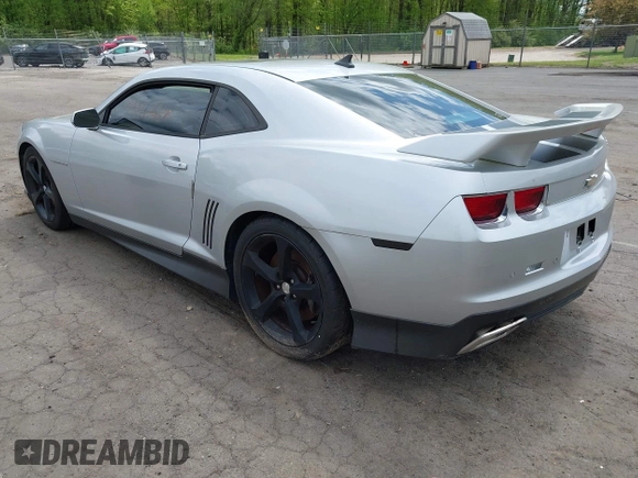 2013 Chevrolet Camaro SS с VIN 2G1FK1EJXD9112353, выставлен на аукционе IAAI как лот 42196264 с пробегом 71 339 миль миль и . История ставок и продаж доступна на DreamBid. Изображение 3.