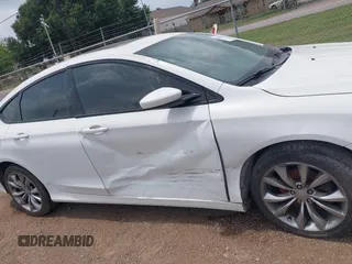2015 Chrysler 200 S z VIN 1C3CCCBB6FN749700, wystawiony jako IAAI lot #42083999 z przebiegiem 122 143 mil mil oraz . Historia ofert i sprzedaży dostępna na DreamBid. Obrazek 13.